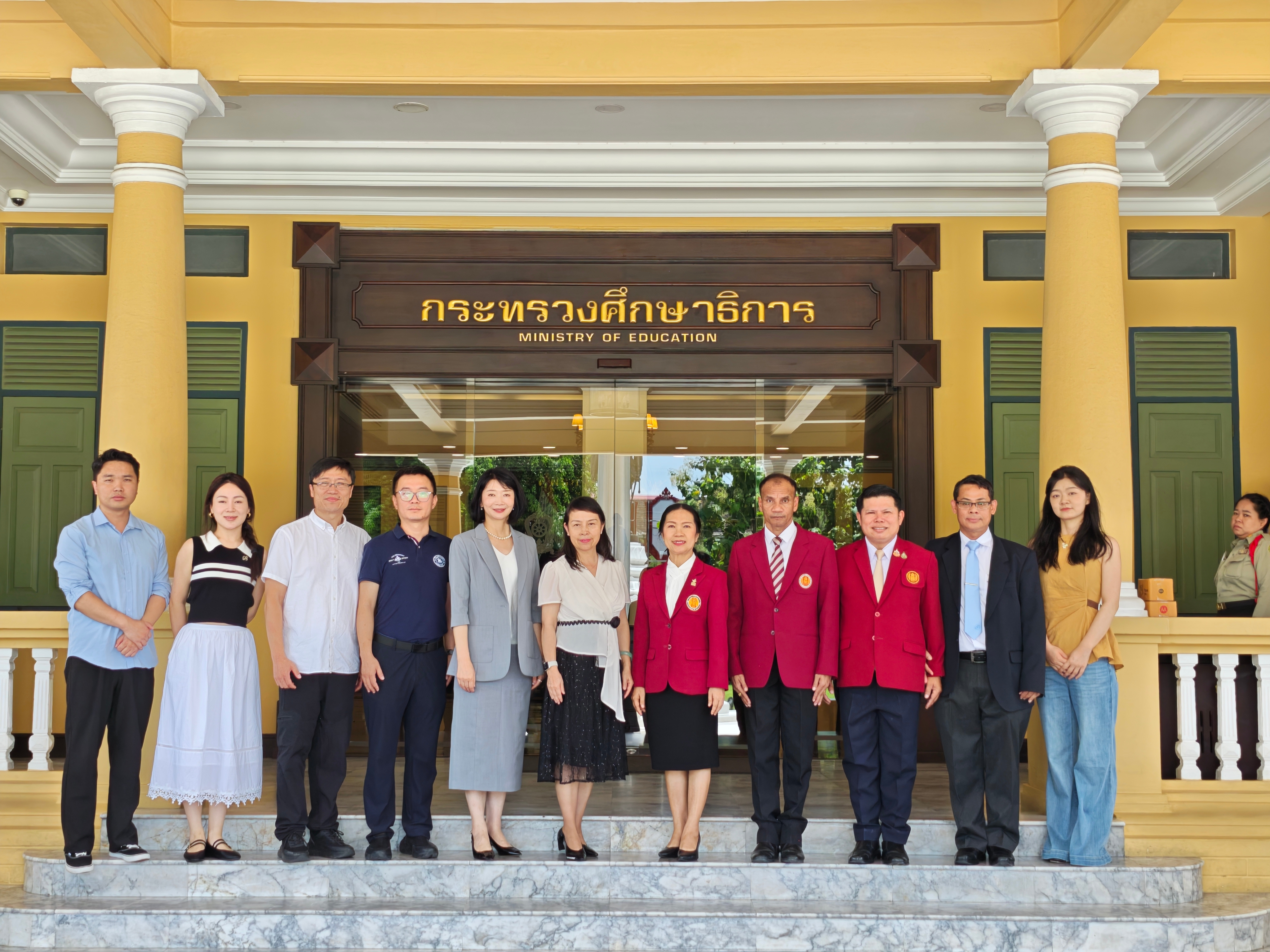 学校盛冀萍副校长率代表团前往曼谷参加《澜湄工坊共建行动计划》签约仪式